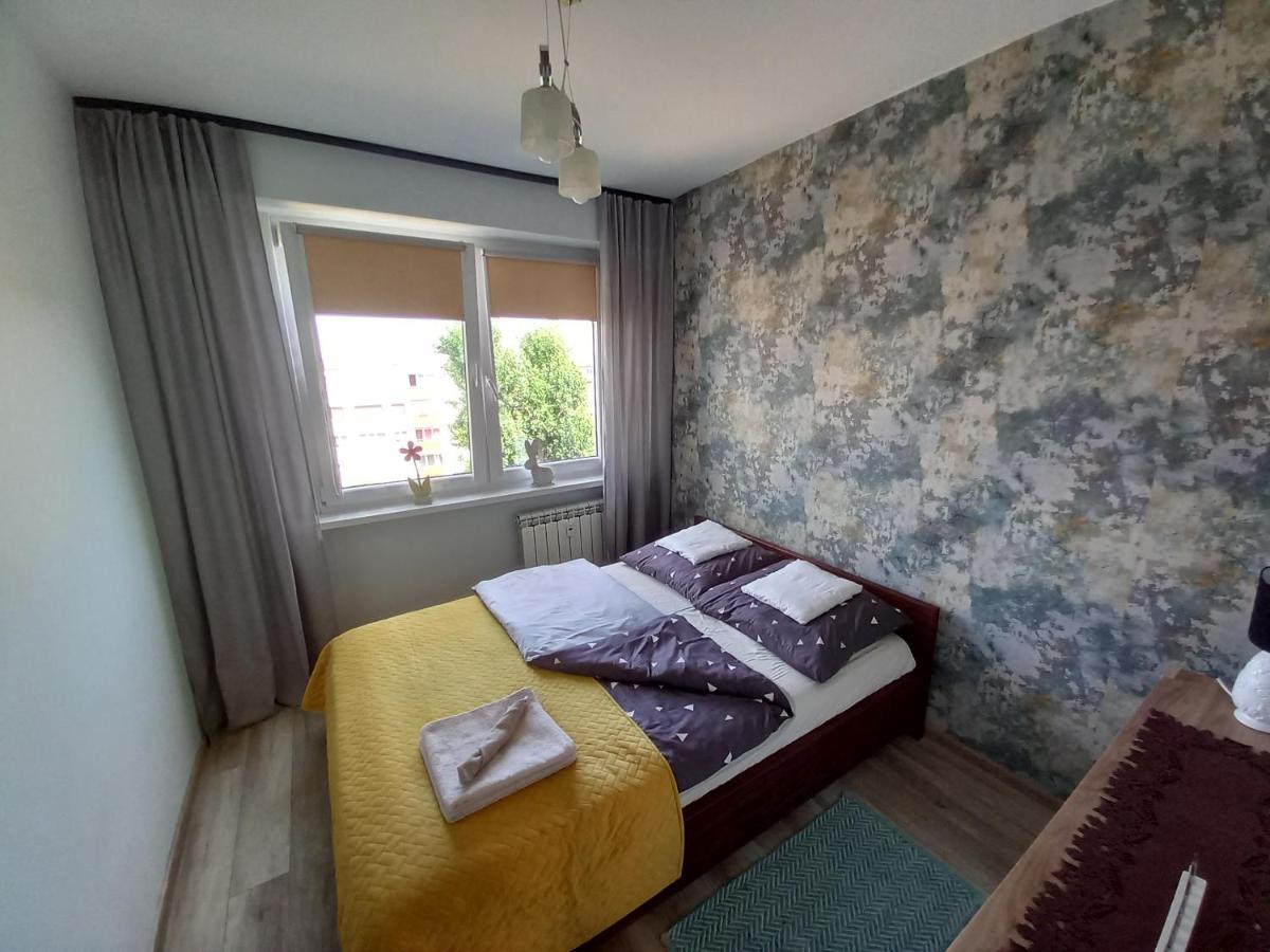 A&b Silver Apartment
