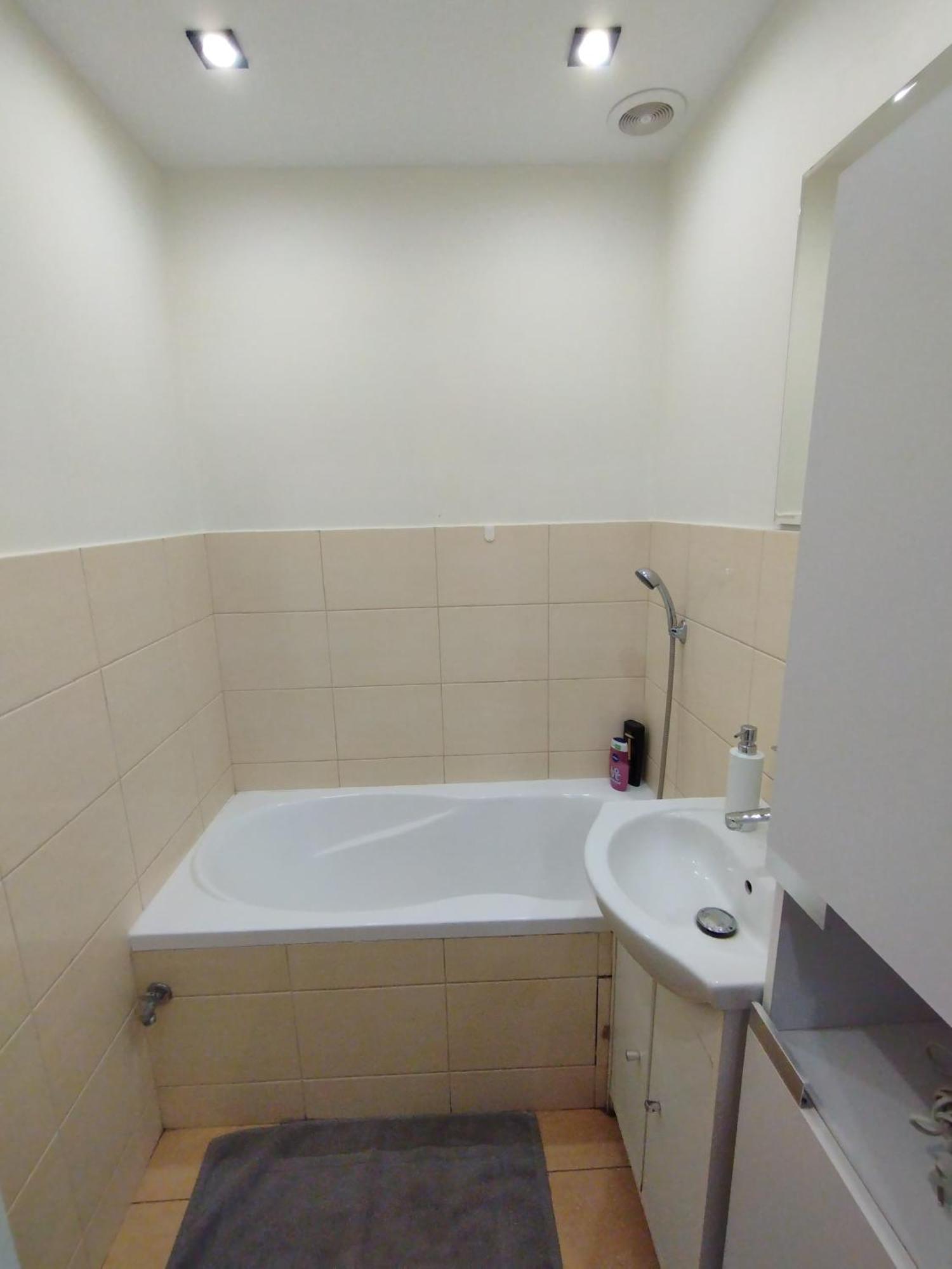 Apartment A&b Silver